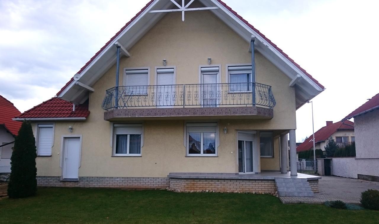 Natalie Appartment Bük Exterior foto